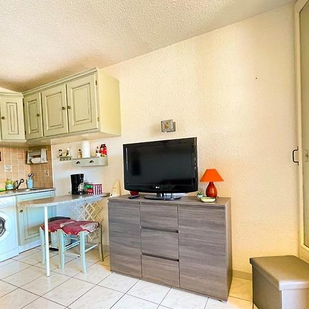 Bright Apartment With Pool Fréjus المظهر الخارجي الصورة