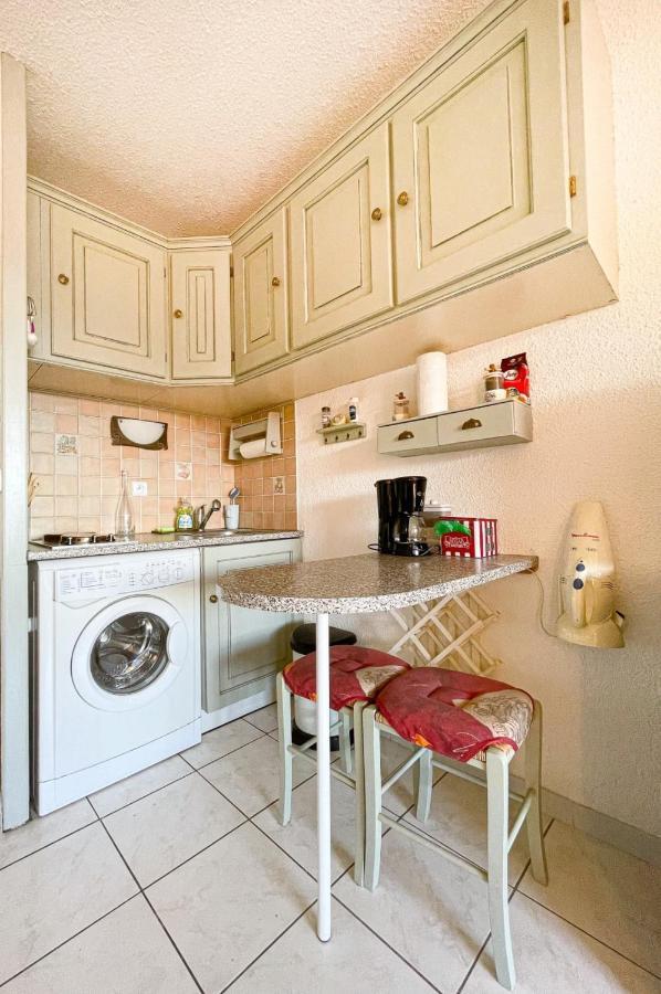 Bright Apartment With Pool Fréjus المظهر الخارجي الصورة